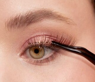 Lash Fitting